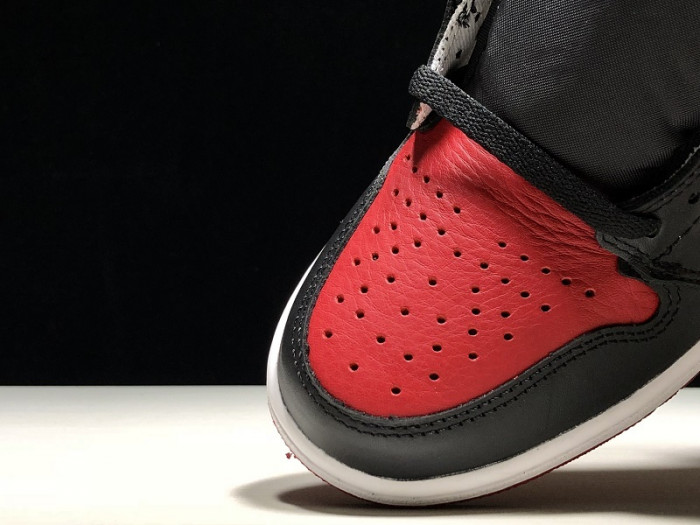 Air Jordan 1 Retro High OG Banned Bred Black Red 555088 001