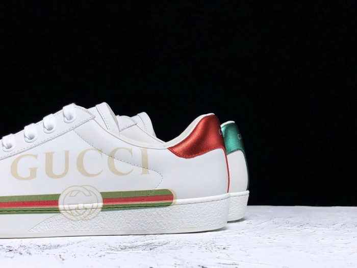 Gu66 Ace Embroidered Low-Top Sneaker white with logo