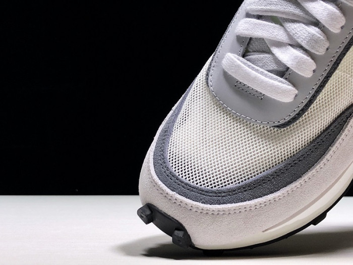 Nike LD Waffle Sacai Summit White BV0073-100