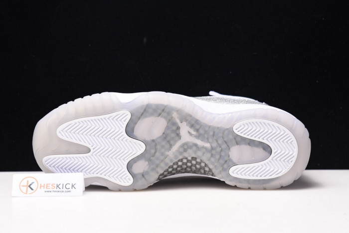 Air Jordan 11 WMNS White Metallic SilverVast Grey AR0715-100