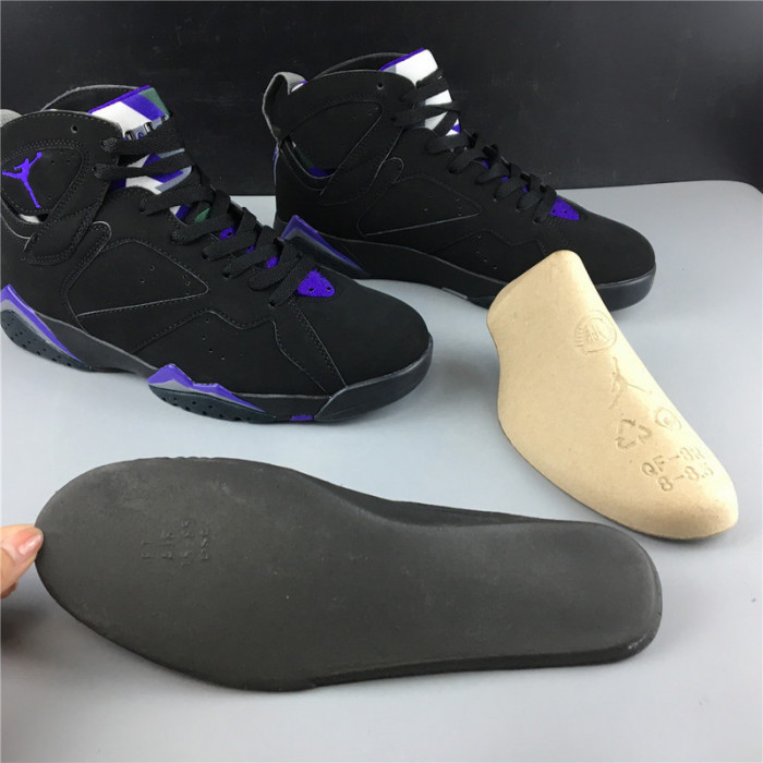 AIR JORDAN 7 RETRO RAY ALLEN BUCKS 304775-053