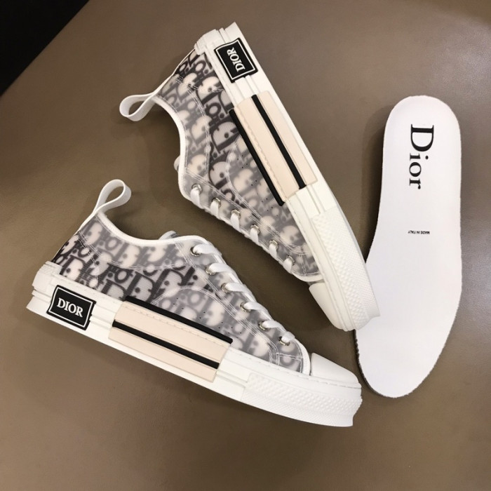D10R B23 Low Top Logo Oblique Sneakers