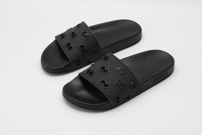 Gu66 SLIPPERS