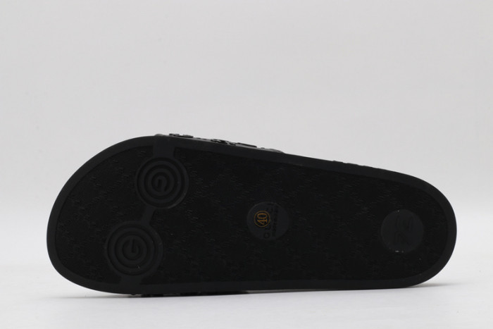 Gu66 SLIPPERS