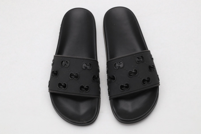 Gu66 SLIPPERS