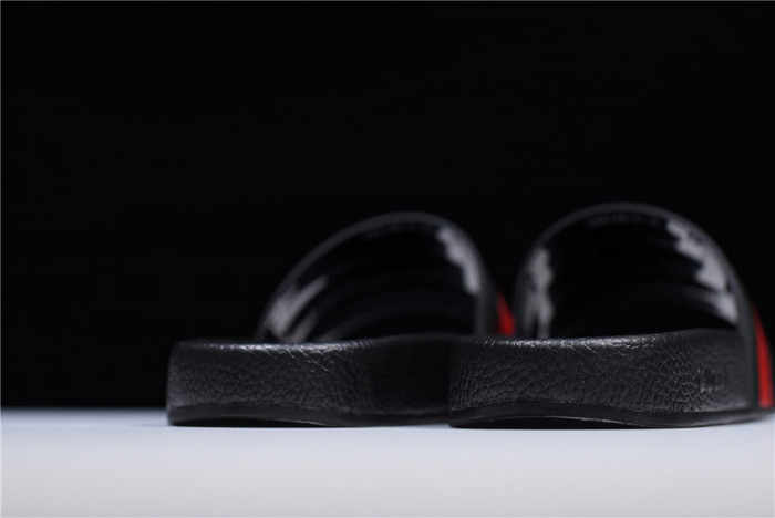 Gu66 SLIPPERS