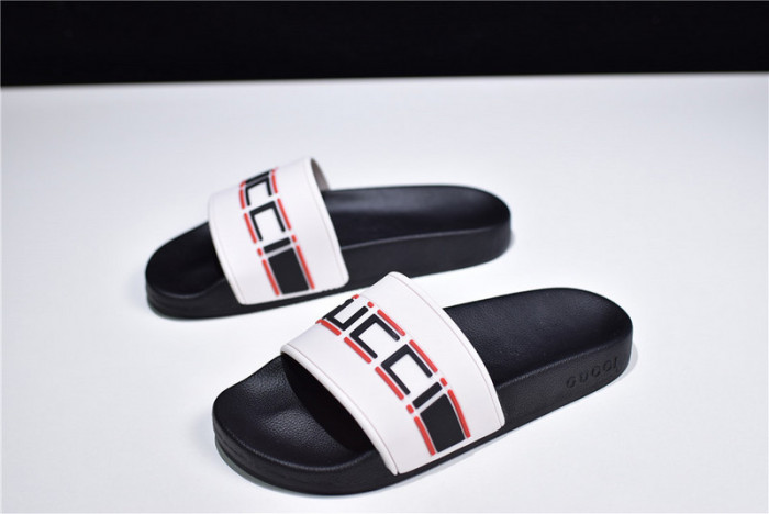 Gu66 SLIPPERS