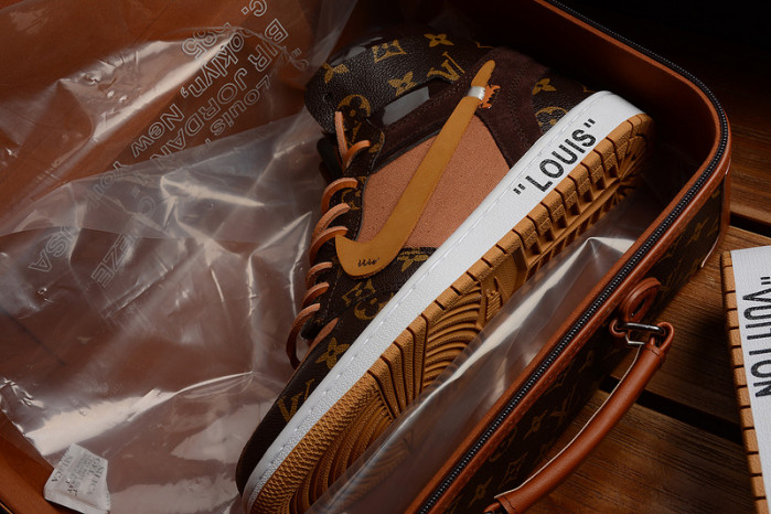 AIR JORDAN 1 OFW AQ0818-158 (WITH CASE)