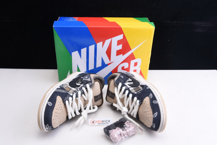 Travis Scott x Nike SB Dunk Low TS CT5053-001