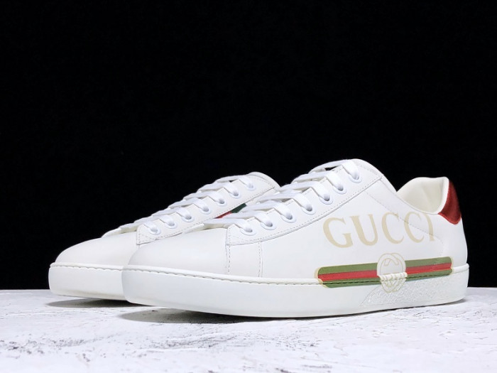 Gu66 Ace Embroidered Low-Top Sneaker white with logo