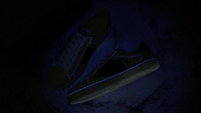Gu66 Ace Embroidered Low-Top Sneaker white with snake