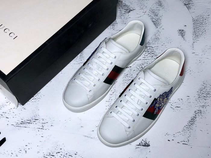 Gu66 Ace Embroidered Low-Top Sneaker
