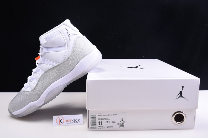 Air Jordan 11 WMNS White Metallic SilverVast Grey AR0715-100