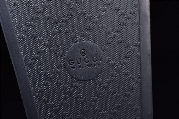 Gu66 SLIPPERS