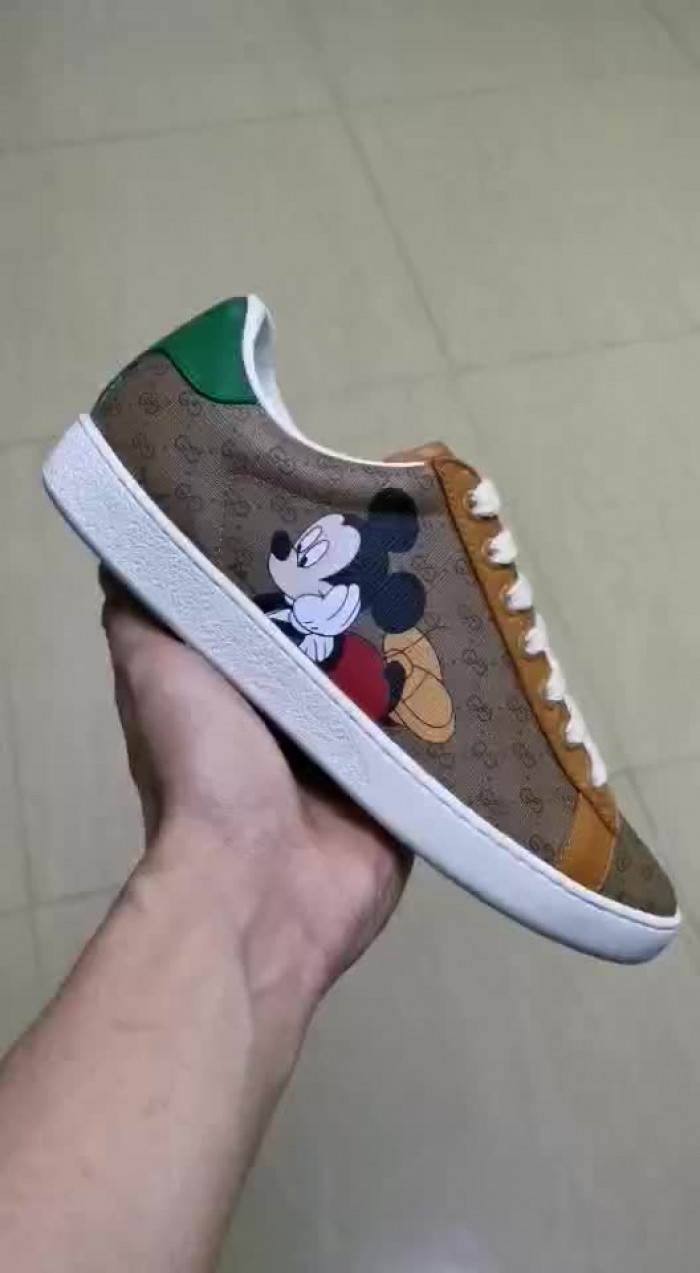 Gu66 Ace Embroidered Low-Top Sneaker