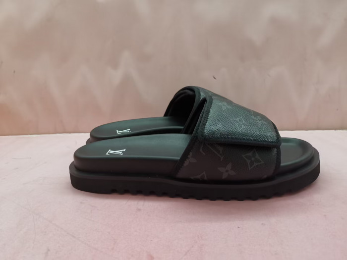 Lou1su1tt slides