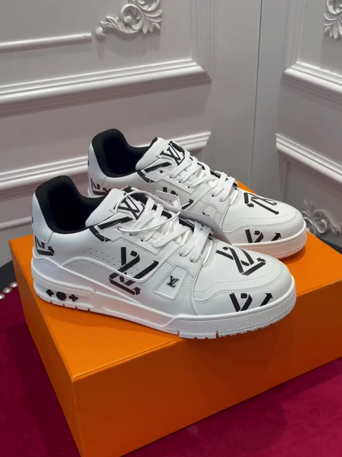 D00G7 Lou1su1tt SNEAKER LOW