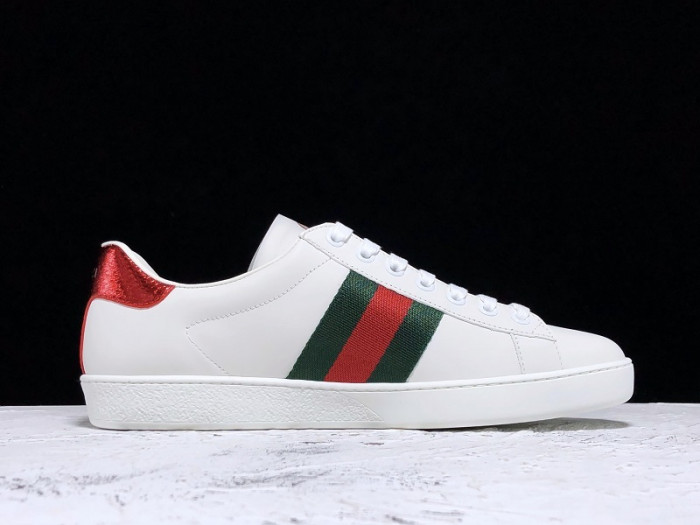 Gu66 Ace Embroidered Low-Top Sneaker white with snake