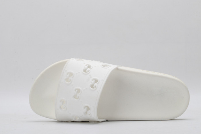 Gu66 SLIPPERS