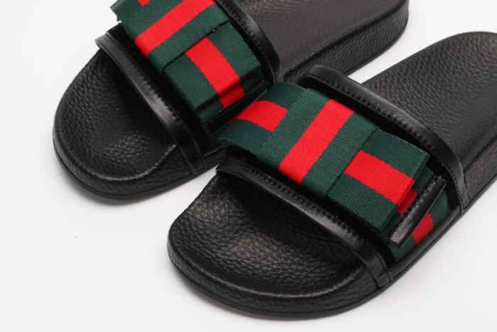 Gu66 SLIPPERS