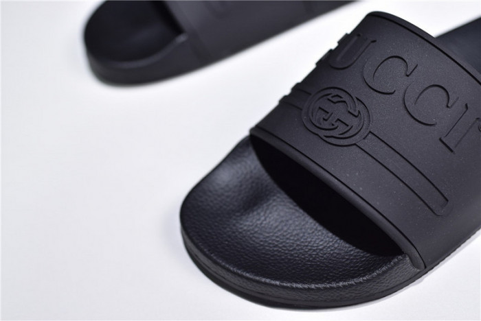 Gu66 SLIPPERS