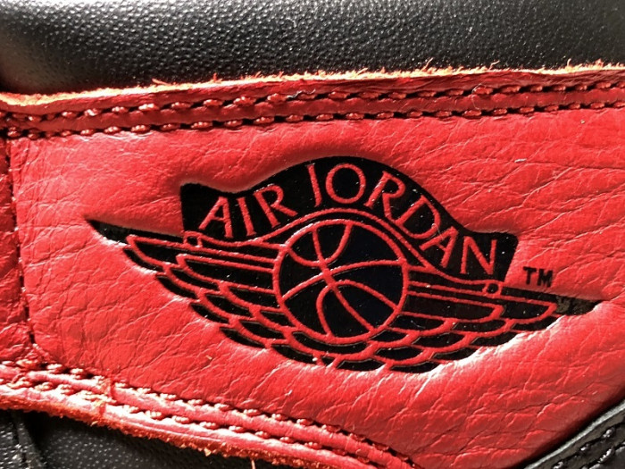 Air Jordan 1 Retro High OG Banned Bred Black Red 555088 001