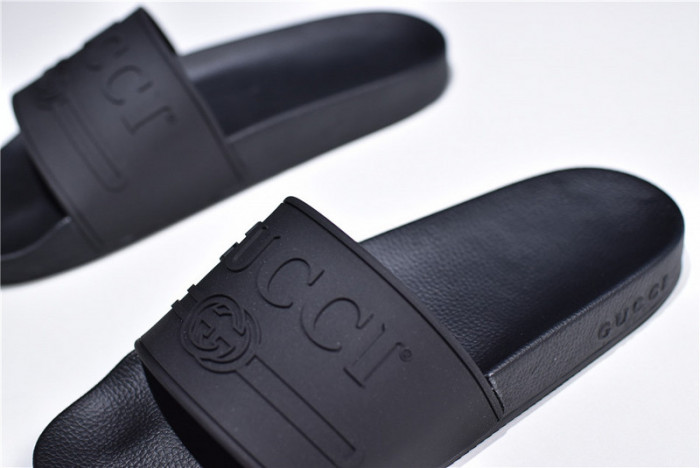 Gu66 SLIPPERS