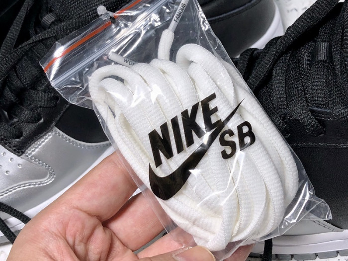 S*p*e x nike sb dunk low silver black ck3480-001