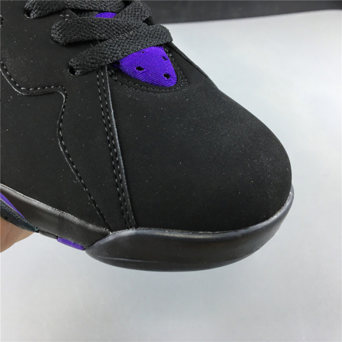 AIR JORDAN 7 RETRO RAY ALLEN BUCKS 304775-053