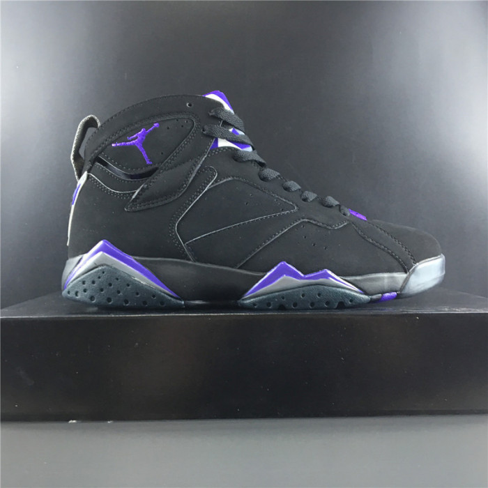 AIR JORDAN 7 RETRO RAY ALLEN BUCKS 304775-053