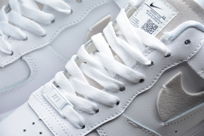 Air Force 1 LX Vandalised White (W) 898889-103