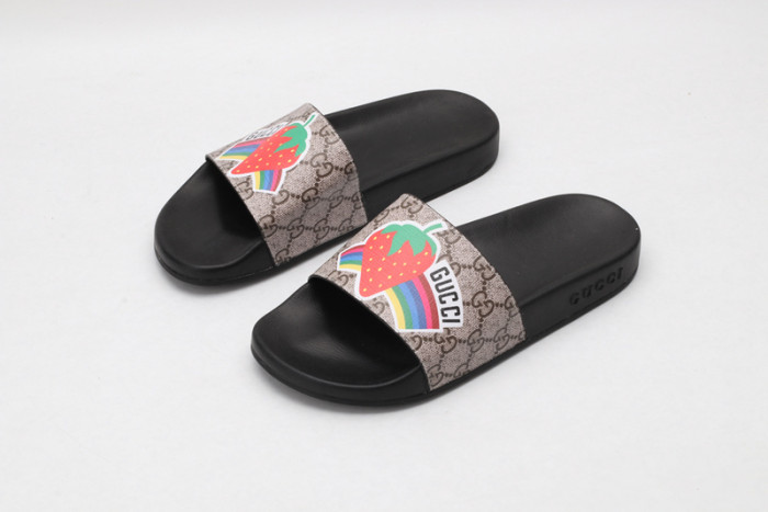 Gu66 SLIPPERS