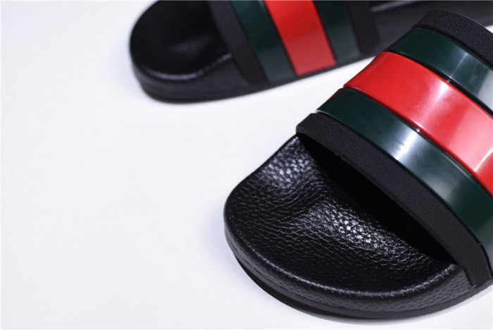 Gu66 SLIPPERS