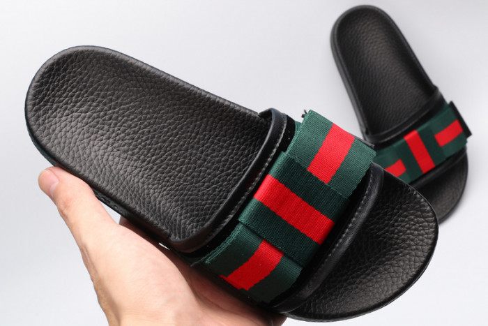 Gu66 SLIPPERS