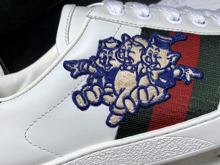 Gu66 Ace Embroidered Low-Top Sneaker
