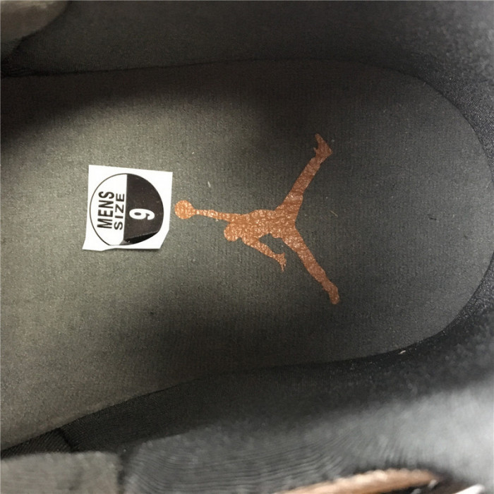 PATTA X AIR JORDAN 7 “ICICLE” AT3375-100