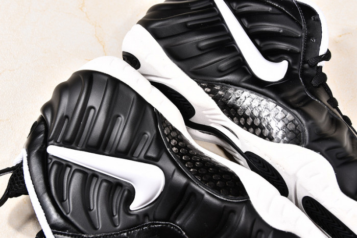 Air Foamposite Pro Dr. Doom (2016) 624041-006