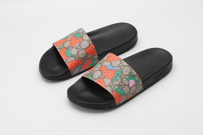 Gu66 SLIPPERS