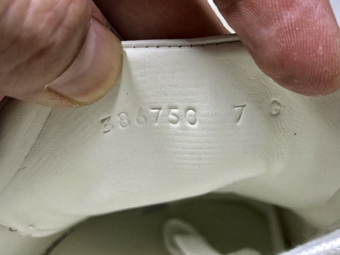 Gu66 Ace Embroidered Low-Top Sneaker