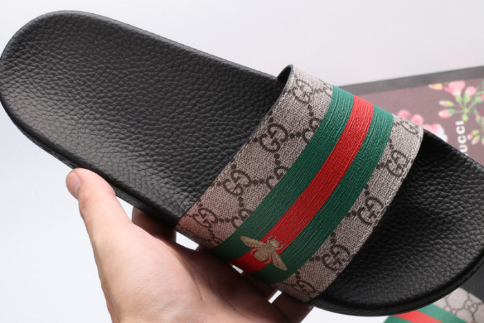 Gu66 SLIPPERS