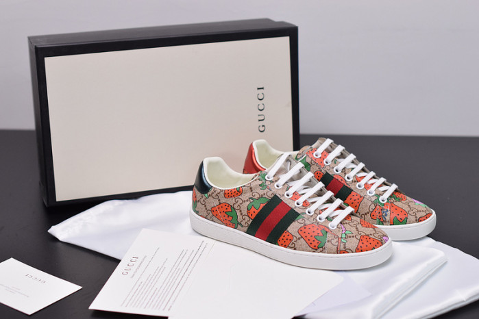 Gu66 Ace Embroidered Low-Top Sneaker 431920 DOPEO 9064
