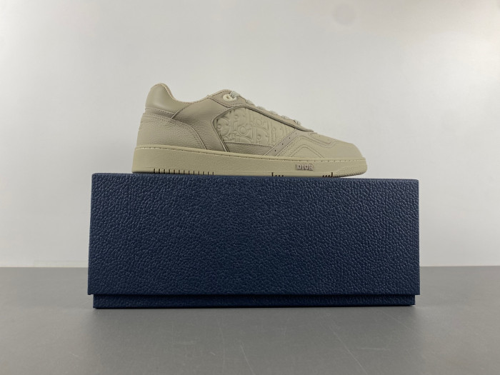 D10R B27 Sneaker