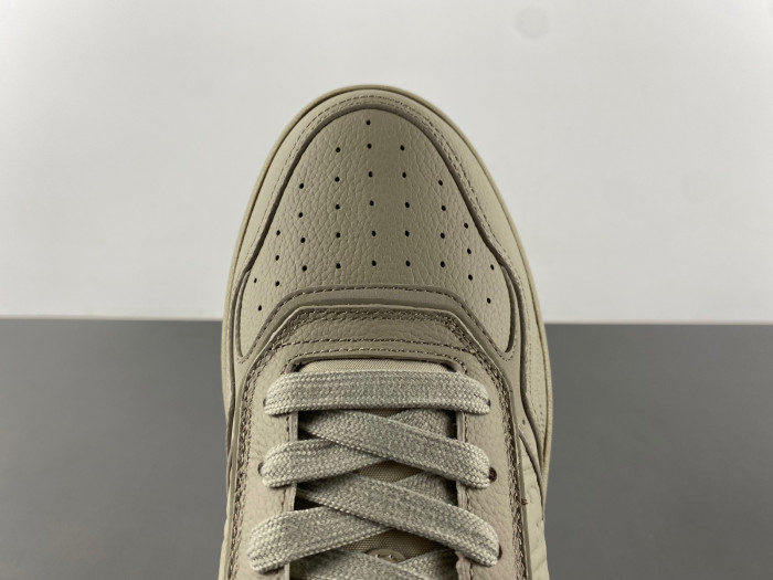D10R B27 Sneaker
