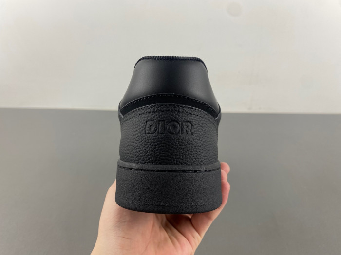 D10R B27 Sneaker