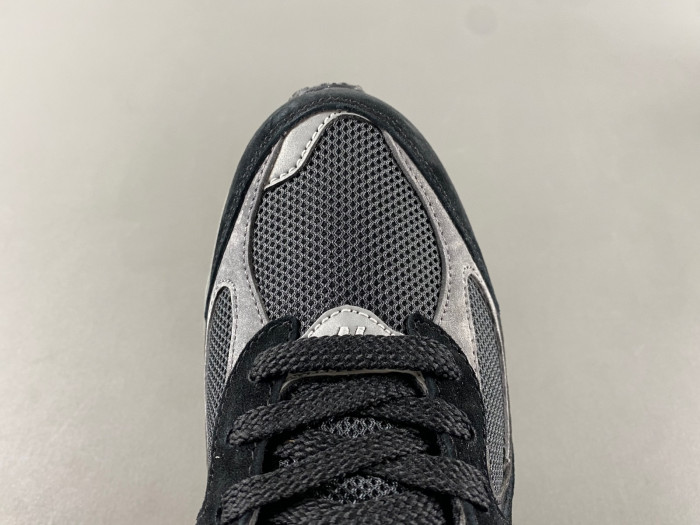 N3w Balance 2002R Black Dark Grey White