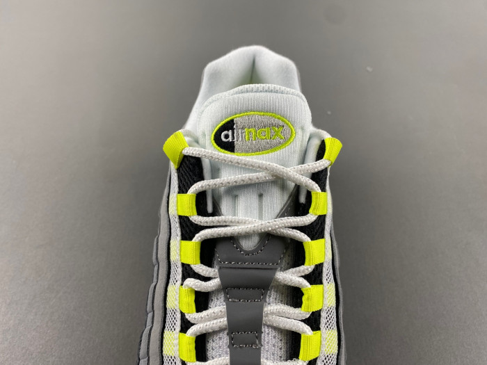 Nike Air Max 95 OG Neon | CT1689-001