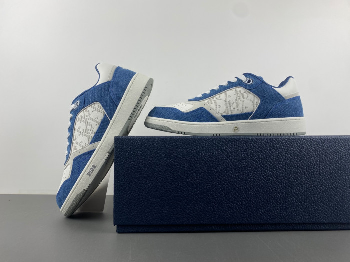 D10R B27 Sneaker