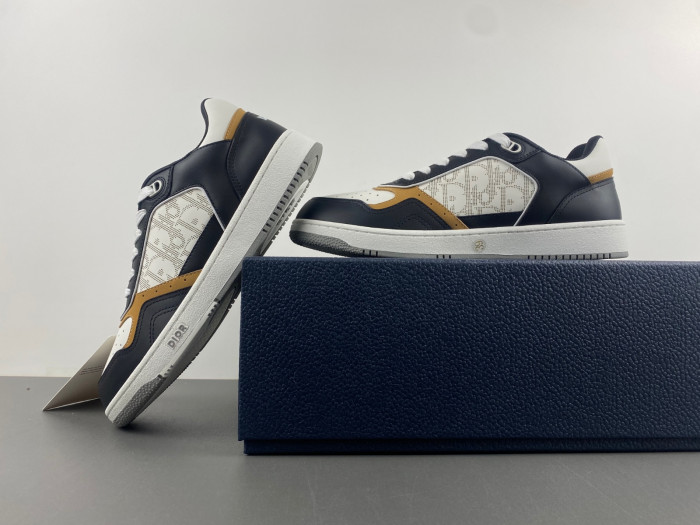 D10R B27 Sneaker