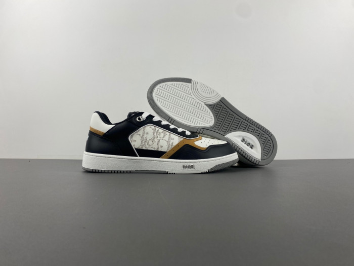 D10R B27 Sneaker