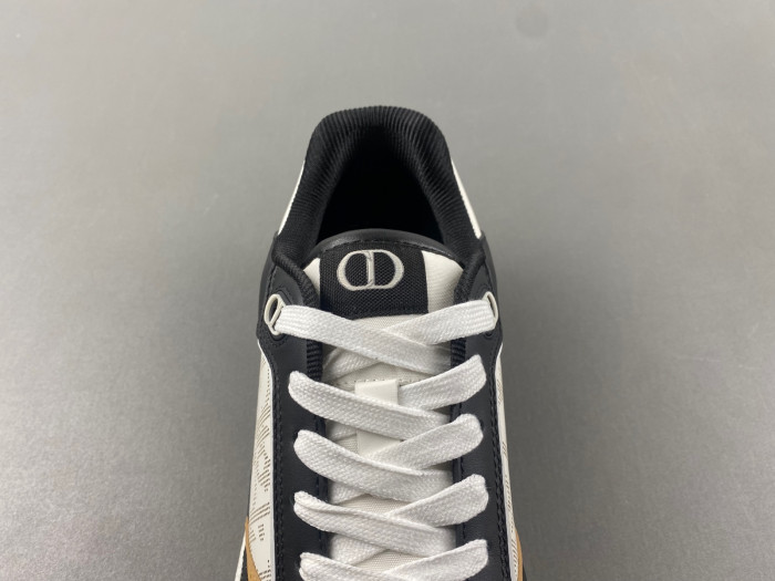D10R B27 Sneaker